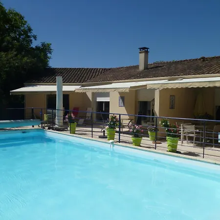 Les Roseaux Bed & Breakfast *